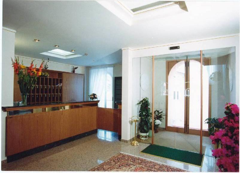 Hotel 2000 Fabriano Kültér fotó